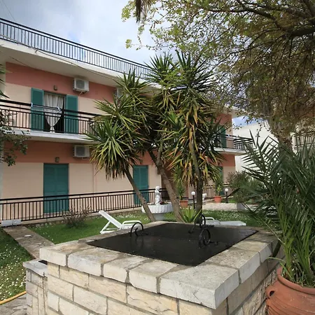 Apartament Maritsas