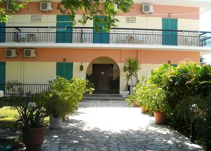 アパート Maritsas ロダ