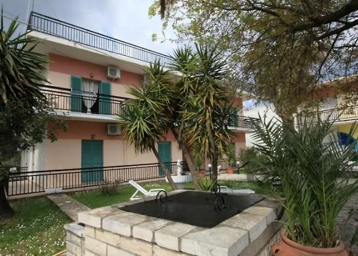 アパート Maritsas *