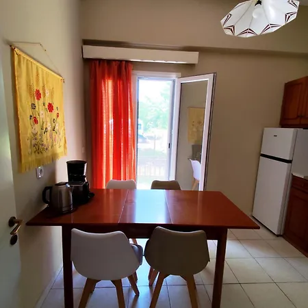 Apartament Maritsas *